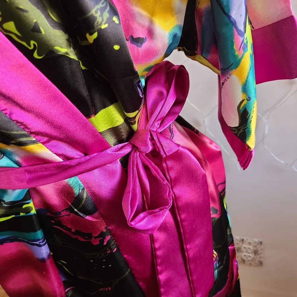 Wrap-Around Robe by M. Vie / Size Large - Picture 3 of 6